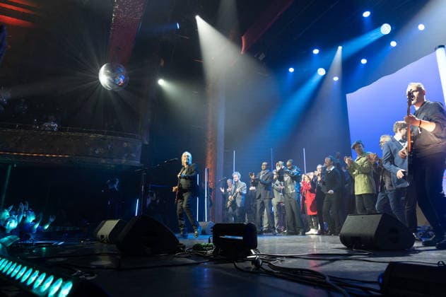 Grands Prix de la Sacem 2025 Ceremony - Paris Jean-Louis Aubert (Grand prix de la chanson francaise, createur-interprete) attending the Grands Prix de la Sacem 2025 Ceremony held at Les folies Bergeres theater, in Paris, France, on November 24, 2025. Photo by Mireille Ampilhac ABACAPRESS.COM Paris France  Copyright: xAmpilhacxMireille ABACAx