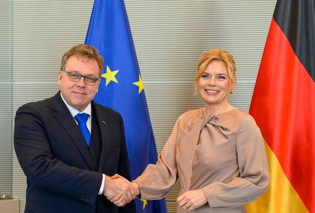 Julia Klöckner empfängt Estlands Parlamentspräsidenten Lauri Hussar EUR, Deutschland, Berlin, 25.11.2025: Bundestagspräsidentin Julia Klöckner (CDU)empfängt Estlands Parlamentspräsidenten Lauri Hussar *** Julia Klöckner receives Estonias Speaker of Parliament Lauri Hussar EUR, Germany, Berlin, 25 11 2025 Bundestag President Julia Klöckner CDU receives Estonias Speaker of Parliament Lauri Hussar