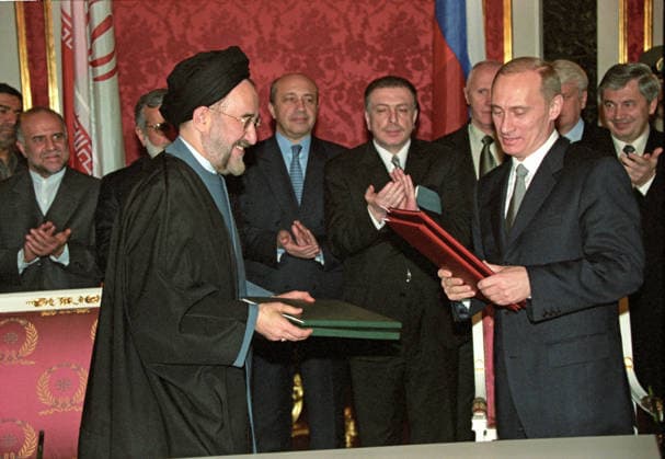 Talks between Vladimir Putin and Iranian President Mohammad Khatami 9048431 12.03.2001 The talks between Russian President Vladimir Putin and Iranian President Mohammad Khatami, who arrived in Moscow on an official visit, at the Kremlin. Vladimir Putin and Mohammad Khatami exchange the signed agreement on the fundamentals of mutual relations and principles of cooperation. Vladimir Rodionov Sputnik Moscow Russia  Copyright: xVladimirxRodionovx