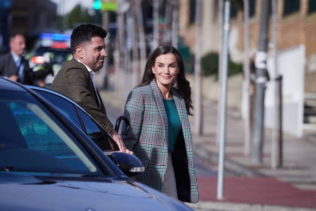 The Queen attends the tribute to filmmaker Alejandro Amenábar and the screening of his film Mar adentro Queen Letizia on her arrival at the tribute to filmmaker Alejandro Amenábar and the screening of his film Mar adentro, at the Moncayo Cinema, on November 25, 2025, in Tudela, Navarra Spain The Queen has attended with students from several schools in Tudela, the cycle Our classics that pays tribute to the film director, screenwriter and composer, Alejandro Amenábar, within the Film Festival Ópera Prima Ciudad de Tudela, screenwriter and composer, Alejandro Amenábar, within the Festival de Cine Ópera Prima Ciudad de Tudela In addition, the Queen attended the screening of the filmmakers new film Mar adentro, a film starring Javier Bardem wh Copyright: xEduardoxSanzx 7124535