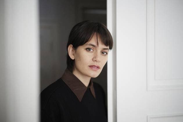 Actress Ella Rumpf FOR EDITORIAL PURPOSES ONLY EDITORIAL USE ONLY p Actress Ella Rumpf at a press event on the occasion of her new film 15 Liebesbeweise Deutschland Berlin Berlin Copyright JörgxCarstensen Copyright: JörgxCarstensen doc83ez674twzmuxislxz ,EDITORIAL USE ONLY Copyright: JörgxCarstensen