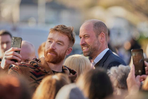 . 25 11 2025. Colwyn Bay, United Kingdom. Prince William during a visit to YouthShedz in Colwyn Bay, North Wales, United Kingdom.  xPoolx xi-Imagesx IIM-26407-0011