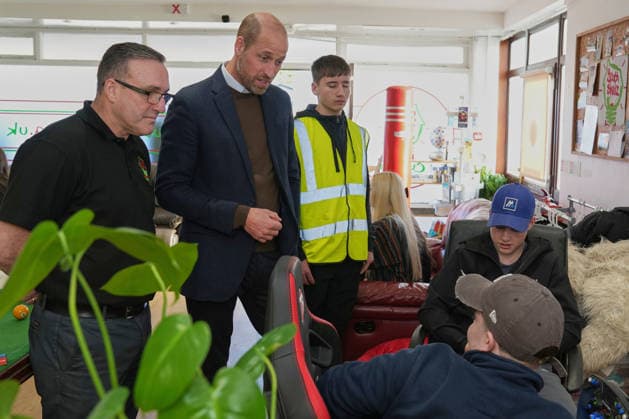 . 25 11 2025. Colwyn Bay, United Kingdom. Prince William during a visit to YouthShedz in Colwyn Bay, North Wales, United Kingdom.  xPoolx xi-Imagesx IIM-26407-0014