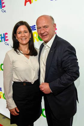ABB Berlins Governing Mayor Kai Wegner CDU with Education Senator Katharina Guenther Wuensch as guests at the celebration of 30 years of Die Arche on 25 11 2025 in Berlin The association Die Arche Christliches Kinder und Jugendwerk e V the association was founded in 1995 in Berlin Hellersdorf, which is committed to combating child poverty in Germany Berlin Germany