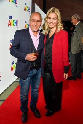ABB Susan Sideropoulos and Erdogan Atalay as guests at the celebration of 30 years of Die Arche on 25 11 2025 in Berlin The association Die Arche Christliches Kinder und Jugendwerk e V the association was founded in 1995 in Berlin Hellersdorf, which is committed to combating child poverty in Germany Berlin Germany