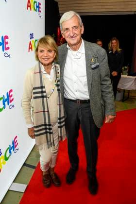 ABB Dieter Hermann with wife Uschi Glas Couple Actress as guests at the celebration of 30 years of Die Arche on 25 11 2025 in Berlin The association Die Arche Christliches Kinder und Jugendwerk e V the association was founded in 1995 in Berlin Hellersdorf, which is committed to combating child poverty in Germany Berlin Germany