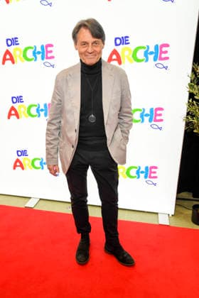 ABB Wolfgang Bahro actor as guest at the celebration of 30 years of Die Arche on 25 11 2025 in Berlin The association Die Arche Christliches Kinder und Jugendwerk e V the association was founded in 1995 in Berlin Hellersdorf, which is committed to fighting child poverty in Germany Berlin Germany