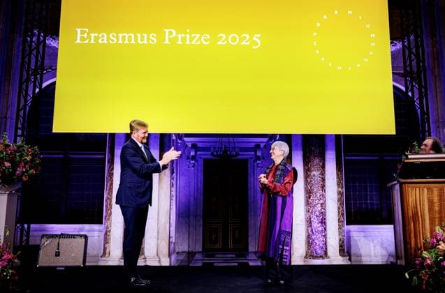 AMSTERDAM King Willem-Alexander during the presentation of the Erasmus Prize to American philosopher and science historian Donna Haraway at the Royal Palace. The theme of this year s prize is the science of what unites us. ANP RAMON VAN FLYMEN netherlands out - belgium out  Copyright: xx x543047616x originalFilename: 543047616.jpg