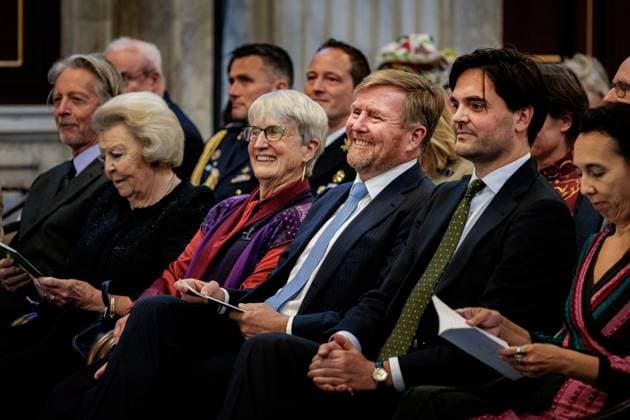 AMSTERDAM King Willem-Alexander and Princess Beatrix at the Erasmus Prize presentation ceremony for American philosopher and science historian Donna Haraway at the Royal Palace. This year s prize theme is the science of what unites us. ANP RAMON VAN FLYMEN netherlands out - belgium out  Copyright: xx x543048052x originalFilename: 543048052.jpg