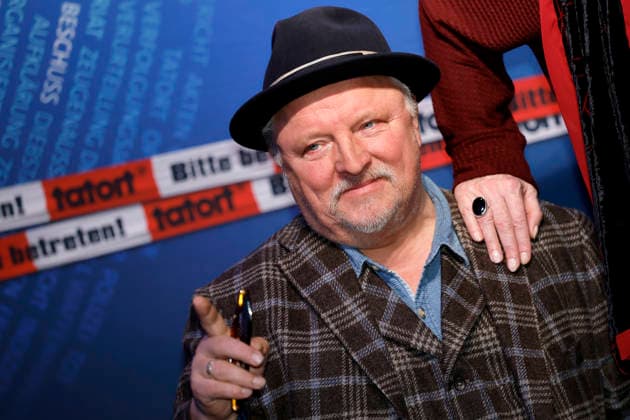 Schauspieler Axel Prahl (Kriminalhauptkommissar Frank Thiel) bei der Premiere für den Münster-Tatort Tatort Die Erfindung des Rades im Cineplex Münster. Münster, 25.11.2025 NRW Deutschland *** Actor Axel Prahl Detective Chief Inspector Frank Thiel at the premiere for the Münster crime scene Tatort Die Erfindung des Rades at Cineplex Münster Münster, 25 11 2025 NRW Germany Copyright: xChristophxHardtx