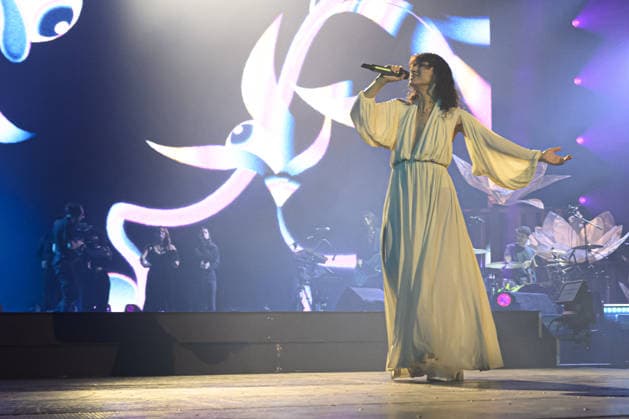 Music Concert - Elisa - Palasport 2025 Elisa performs live at concert of Palasport 2025 Tour on November 25, 2025 at Palazzo dello Sport in Rome, Italy Rome Palazzo dello Sport Italy Copyright: xRobertoxBettacchix xLiveMediax LPM_2160452