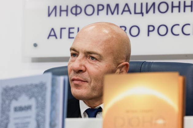 RUSSIA, MOSCOW - NOVEMBER 25, 2025: Eksmo-AST Publishing Group president Oleg Novikov during a press conference to discuss the development of the book industry and the evolution of Russian readers literary taste Moscow Russia  - ZUMAt113 20251125_zaa_t113_440 Copyright: xYuliaxMorozovax