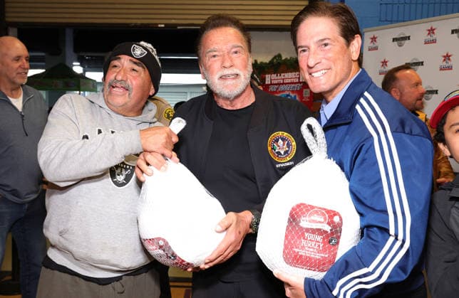 44th Miracle on 1st Street Turkey Giveaway and Tree Lighting Ceremony held at The Hollenbeck Youth Center, in Los Angeles Featuring: Governor Arnold Schwarzenegger, Nathan Hochman Where: Los Angeles, California, United States When: 25 Nov 2025 Credit: Faye s Vision Cover Images EDITORIAL USE ONLY. NOT FOR USE BY NEWSPAPERS BASED IN THE UK. Copyright: xx coverimg55293276
