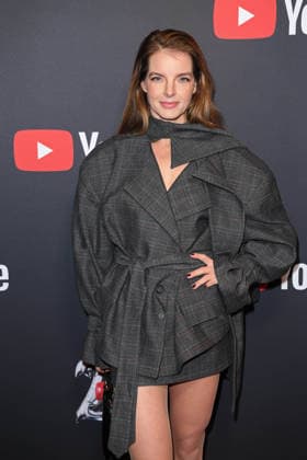 Yvonne Catterfeld on the red carpet at the YOUTUBE MUSIC AWARD DINNER at Grill Royal in Berlin on 25 11 2025