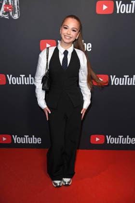 Zah1de on the red carpet at the YOUTUBE MUSIC AWARD DINNER at Grill Royal in Berlin on 25 11 2025