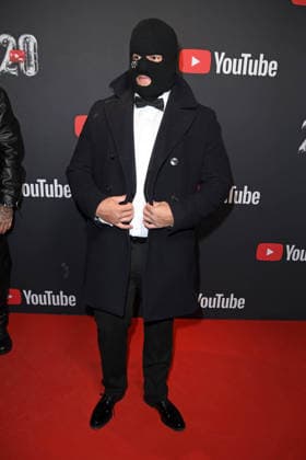 1986zig on the red carpet for the YOUTUBE MUSIC AWARD DINNER at Grill Royal in Berlin on 25 11 2025