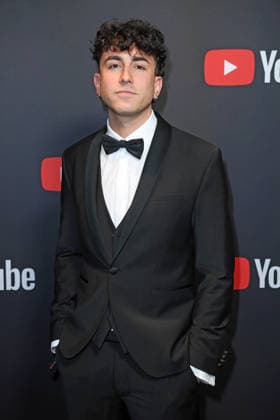 Bennett on the red carpet at the YOUTUBE MUSIC AWARD DINNER at Grill Royal in Berlin on 25 11 2025