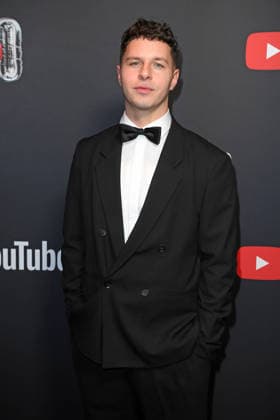 Lahos Leonard Biwer on the red carpet at the YOUTUBE MUSIC AWARD DINNER at Grill Royal in Berlin on 25 11 2025