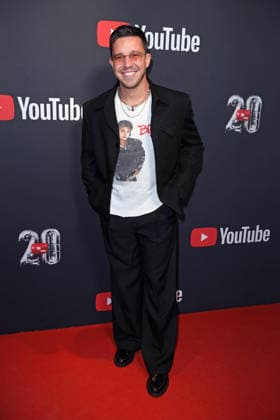 Nico Santos on the red carpet at the YOUTUBE MUSIC AWARD DINNER at Grill Royal in Berlin on 25 11 2025
