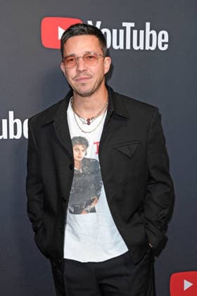Nico Santos on the red carpet at the YOUTUBE MUSIC AWARD DINNER at Grill Royal in Berlin on 25 11 2025