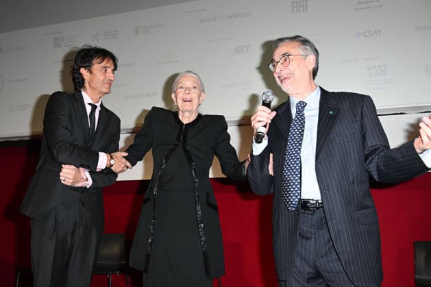43rd Turin Film Festival 2025, Day 4 - Awarding of the Mole Stella to Vanessa Redgrave In the photo: Vanessa Redgrave, Giulio Base, Carlo Gabriel Nero  Copyright: xManuelexMangiarottix xipa-agency.netx xDxAvanzo Mangiarottix IPA_Agency_IPA68381949