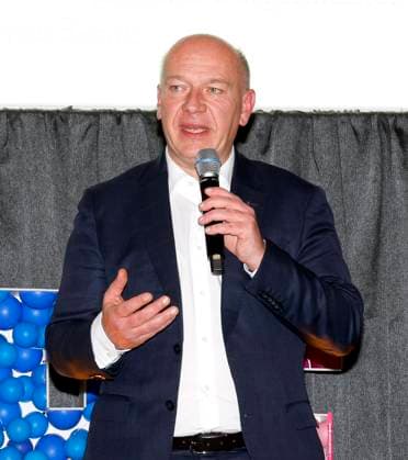 Kai Wegner at the celebration of 30 years of Die Arche in Berlin