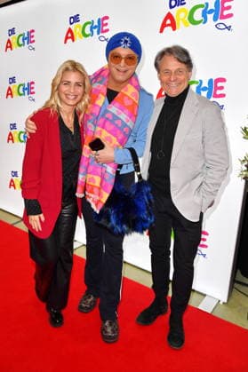 Anniversary celebration 30 years of Die ARCHE Susan Sideropoulos, Julian F M Stoeckel and Wolfgang Bahro at the anniversary celebration 30 years of Die ARCHE in Berlin 25 11 2025 Copyright: xEventpressxBerndtx