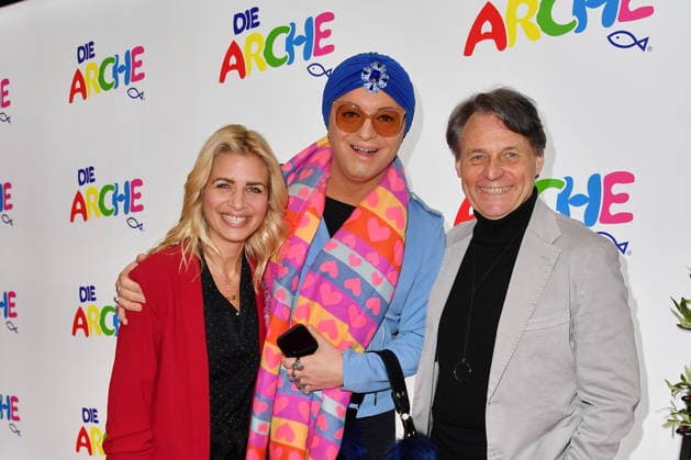 Anniversary celebration 30 years of Die ARCHE Susan Sideropoulos, Julian F M Stoeckel and Wolfgang Bahro at the anniversary celebration 30 years of Die ARCHE in Berlin 25 11 2025 Copyright: xEventpressxBerndtx