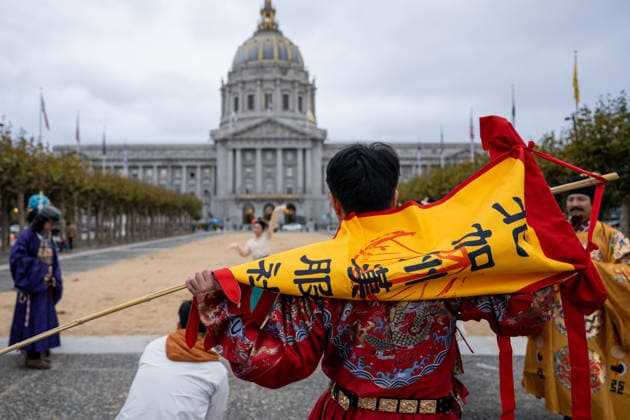SAN FRANCISCO, CA - NOVEMBER 16: Hanfu enthusiasts showcase costumes during the annual Hanfu parade organized by Northern California Hanfu Association on November 16, 2025 in San Francisco, California.  Copyright: xVCGx 111605922249