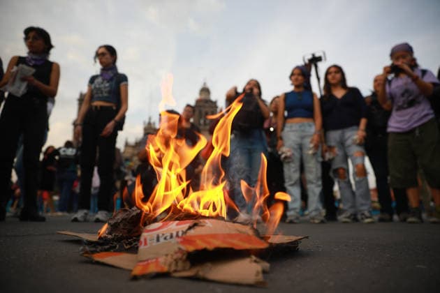 International Day for the Elimination of Violence against Women in Mexico MEXICO CITY, MEXICO - NOVEMBER 25: Cardboard is burned during a protest to mark International Day for the Elimination of Violence against Women, in Mexico City, Mexico on November 25, 2025. Daniel Cardenas Anadolu Mexico City Mexico. Editorial use only. Please get in touch for any other usage.  Copyright: x2025xAnadoluxDanielxCardenasx