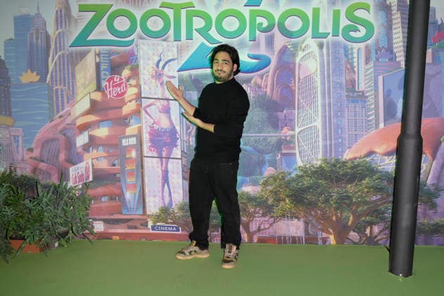 November 25, 2025, Rome, Italy: Max Angioni attends the Disney movie premiere Zootropolis 2 green carpet at The Space Cinema Moderno. Rome Italy - ZUMAs197 20251125_aaa_s197_186 Copyright: xMarioxCartellix
