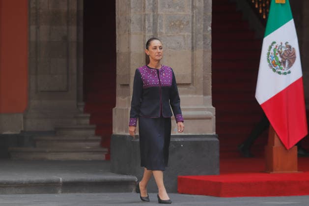 MexicoÃ¢â‚¬â ¢s President, Claudia Sheinbaum Pardo, during the official welcoming ceremony for the President of Honduras, Xiomara Castro, at the National Palace. on November 25, 2025 in Mexico City, Mexico. Mexico City Mexico - ZUMAe321 20251125_zia_e321_016 Copyright: xCarlosxSantiagox