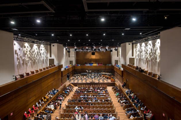 SaO PAULO, SP - 25.11.2025: INAUGURAcaO TEATRO BACCARELLI HELIoPOLIS - The Baccarelli Theatre was inaugurated this Tuesday (25) in the Heliopolis neighborhood, in Sao Paulo, with the participation of the Heliopolis Symphony Orchestra. The Baccarelli Theatre is the first concert hall in a Brazilian favela. In the photo, concert hall. x2848552x  VincentxBosson