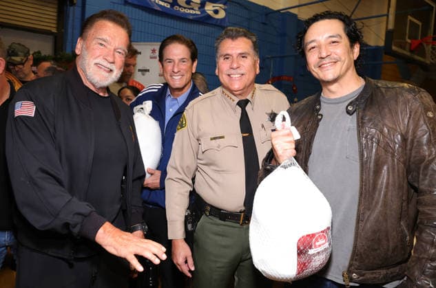 44th Annual Miracle on 1st Street Turkey Giveaway! 25 November 2025 . Los Angeles, California - Governor Arnold Schwarzenegger, Nathan Hochman, Sheriff Robert G. Luna, Gabriel Luna At 44th Annual Miracle on 1st Street Turkey Giveaway! held at The Hollenbeck Youth Center in Los Angeles., Credit:Sadou Faye Avalon United States, CA, Los Angeles, The Hollenbeck Youth Center  Copyright: xSadouxFayex xAvalonx 1054631932