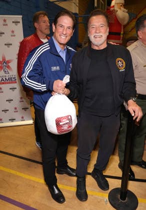 44th Annual Miracle on 1st Street Turkey Giveaway! 25 November 2025 . Los Angeles, California - Nathan Hochman, Governor Arnold Schwarzenegger At 44th Annual Miracle on 1st Street Turkey Giveaway! held at The Hollenbeck Youth Center in Los Angeles., Credit:Sadou Faye Avalon United States, CA, Los Angeles, The Hollenbeck Youth Center  Copyright: xSadouxFayex xAvalonx 1054631944