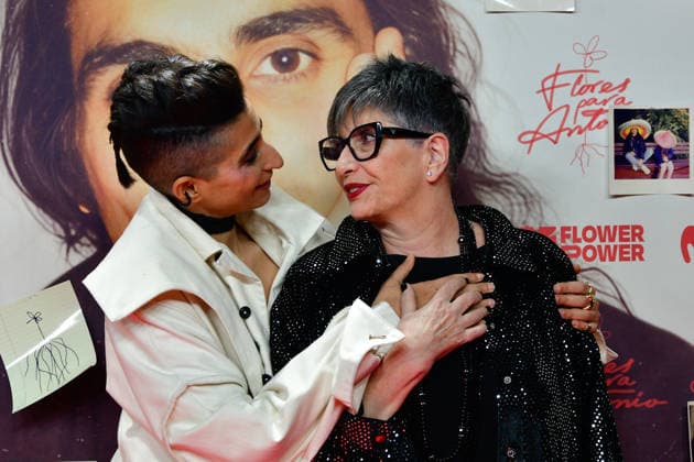 Premiere of the documentary film Flores para Antonio Alba Flores and Ana Villa during the premiere of the documentary film Flores para Antonio , on November 25, 2025, in Madrid Spain In Flores para Antonio Alba Flores explores the life and work of his father through unpublished materials, such as home videos, photos, drawings, archival footage and his own music PHOTOCALL PREMIERE Ó Madrid Madrid Espana  Copyright: xOscarxOrtizx 7126249