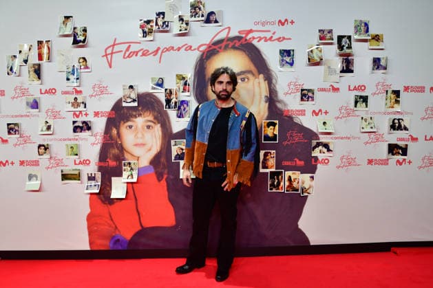 Premiere of the documentary film Flores para Antonio Guillermo Furiase during the premiere of the documentary film Flores para Antonio , on November 25, 2025, in Madrid Spain In Flores para Antonio Alba Flores explores the life and work of her father through unpublished materials, such as home videos, photos, drawings, archival footage and her own music PHOTOCALL FILM PREMIERE Ó Madrid Madrid Spain  Copyright: xOscarxOrtizx 7126276