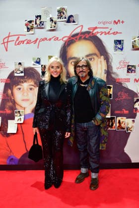 Premiere of the documentary film Flores para Antonio Antonio Carmona and Mariola Orellana during the premiere of the documentary film Flores para Antonio , on November 25, 2025, in Madrid Spain In Flores para Antonio Alba Flores explores the life and work of her father through unpublished materials, such as home videos, photos, drawings, archival footage and her own music PHOTOCALL MOVIE PREMIERE Ó Madrid Madrid Spain  Copyright: xOscarxOrtizx 7126282