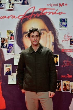 Premiere of the documentary film Flores para Antonio Guests at the premiere of the documentary film Flores para Antonio , on November 25, 2025, in Madrid Spain In Flores para Antonio Alba Flores explores the life and work of her father through unpublished materials, such as home videos, photos, drawings, archival footage and her own music PHOTOCALL FILM PREMIERE Ó Madrid Madrid Spain  Copyright: xOscarxOrtizx 7126322