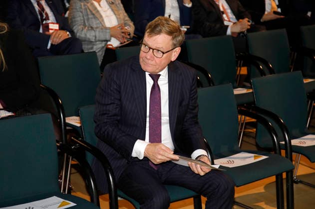 Johann Wadephul at the presentation of the special prize of the MIT German SME Award to Queen Silvia of Sweden at the Allianz Forum at the Brandenburg Gate Berlin, 25 11 2025 Foto:xAgenturxWehnertx xGränzdörferx xFuturexImagex mittelstandspreis_5102