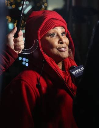 Macy s 99th Thanksgiving Day Parade rehearsals on 34th Street outside of Macy s in the pouring rain Featuring: Darlene Love Where: New York, New York, United States When: 25 Nov 2025 Credit: Adam Nemser INSTARimages EDITORIAL USE ONLY. NOT FOR USE BY NEWSPAPERS BASED IN THE UK. Copyright: xx instar55293875