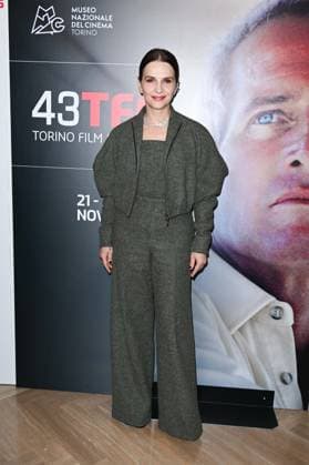 43rd Turin Film Festival - Awarding of The Mole Stella to Juliette Binoche Juliette Binoche during 43rd Turin Film Festival - Awarding of The Mole Stella to Juliette Binoche. Day 4 - Award ceremony for the Star of the Mole to Juliette Binoche. Italy, Turin on November 25, 2025. Photo by IPA ABACAPRESS.COM Turin Italy  Copyright: xIPA ABACAx