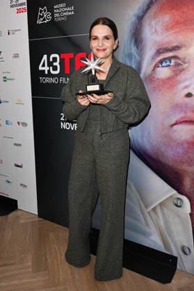 43rd Turin Film Festival - Awarding of The Mole Stella to Juliette Binoche Juliette Binoche during 43rd Turin Film Festival - Awarding of The Mole Stella to Juliette Binoche. Day 4 - Award ceremony for the Star of the Mole to Juliette Binoche. Italy, Turin on November 25, 2025. Photo by IPA ABACAPRESS.COM Turin Italy  Copyright: xIPA ABACAx