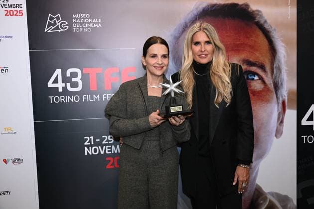 43rd Turin Film Festival - Awarding of The Mole Stella to Juliette Binoche Juliette Binoche, Tiziana Rocca during 43rd Turin Film Festival - Awarding of The Mole Stella to Juliette Binoche. Day 4 - Award ceremony for the Star of the Mole to Juliette Binoche. Italy, Turin on November 25, 2025. Photo by IPA ABACAPRESS.COM Turin Italy  Copyright: xIPA ABACAx