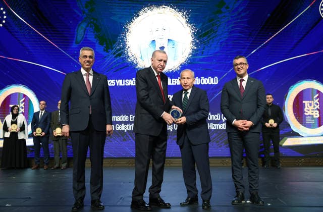 Turkish President Recep Tayyip Erdogan ANKARA, TURKIYE - NOVEMBER 26: (----EDITORIAL USE ONLY - MANDATORY CREDIT - TURKISH PRESIDENCY MURAT KULA HANDOUT - NO MARKETING NO ADVERTISING CAMPAIGNS - DISTRIBUTED AS A SERVICE TO CLIENTS----) Turkish President Recep Tayyip Erdogan attends the 11th Turkish Medical World Congress and TUSEB Aziz Sancar Science, Service and Incentive Awards Ceremony at Bestepe Nation s Convention and Culture Center in Ankara, Turkiye on November 26, 2025. Turkish Minister of Health, Kemal Memisoglu also attended the ceremony. TUR Presidency Murat Kula Handout Anadolu Ankara Turkey. Editorial use only. Please get in touch for any other usage.  Copyright: x2025xAnadoluxTURxPresidencyx xMuratxKulax xHandoutx