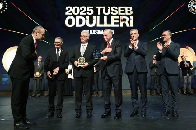 Turkish President Recep Tayyip Erdogan ANKARA, TURKIYE - NOVEMBER 26: (----EDITORIAL USE ONLY - MANDATORY CREDIT - TURKISH PRESIDENCY MURAT KULA HANDOUT - NO MARKETING NO ADVERTISING CAMPAIGNS - DISTRIBUTED AS A SERVICE TO CLIENTS----) Turkish President Recep Tayyip Erdogan attends the 11th Turkish Medical World Congress and TUSEB Aziz Sancar Science, Service and Incentive Awards Ceremony at Bestepe Nation s Convention and Culture Center in Ankara, Turkiye on November 26, 2025. Turkish Minister of Health, Kemal Memisoglu and Turkish scientist and Nobel Prize Laureate in Chemistry Prof. Dr. Aziz Sancar also attended the ceremony. TUR Presidency Murat Kula Handout Anadolu Ankara Turkey. Editorial use only. Please get in touch for  Copyright: x2025xAnadoluxTURxPresidencyx xMuratxKulax xHandoutx