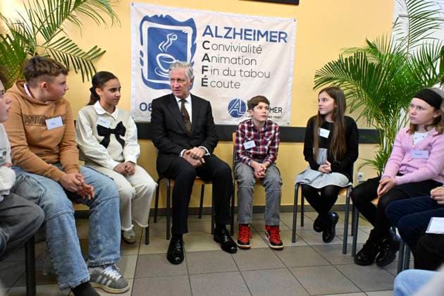 The King Visits Alzheimer Cafe JUPRELLE, BELGIUM - NOVEMBER 26 : King Philippe participates in a session of the Alzheimer Café in Juprelle, a ViADem municipality (dementia-friendly city or municipality). The Alzheimer Café is a meeting place where people with Alzheimer s disease, their loved ones, carers, healthcare providers and other interested parties can meet in a warm and informal atmosphere. Over snacks and drinks, they talk about daily life with the disease and work to break down taboos. It is not a medical consultation or therapy, but a place where people can get information, share experiences, find support and reduce loneliness. The meetings are organised by De Ligue Nationale Alzheimer Liga ASBL vzw Vog, chaired by Baroness Hen Copyright: xBertxVanxDenxBrouckex