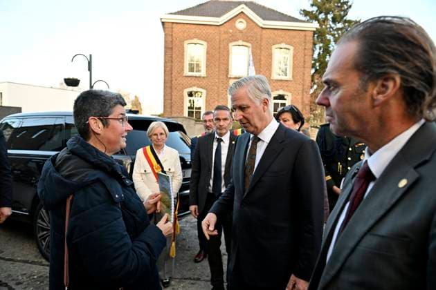 The King Visits Alzheimer Cafe JUPRELLE, BELGIUM - NOVEMBER 26 : King Philippe participates in a session of the Alzheimer Café in Juprelle, a ViADem municipality (dementia-friendly city or municipality). The Alzheimer Café is a meeting place where people with Alzheimer s disease, their loved ones, carers, healthcare providers and other interested parties can meet in a warm and informal atmosphere. Over snacks and drinks, they talk about daily life with the disease and work to break down taboos. It is not a medical consultation or therapy, but a place where people can get information, share experiences, find support and reduce loneliness. The meetings are organised by De Ligue Nationale Alzheimer Liga ASBL vzw Vog, chaired by Baroness Hen Copyright: xBertxVanxDenxBrouckex