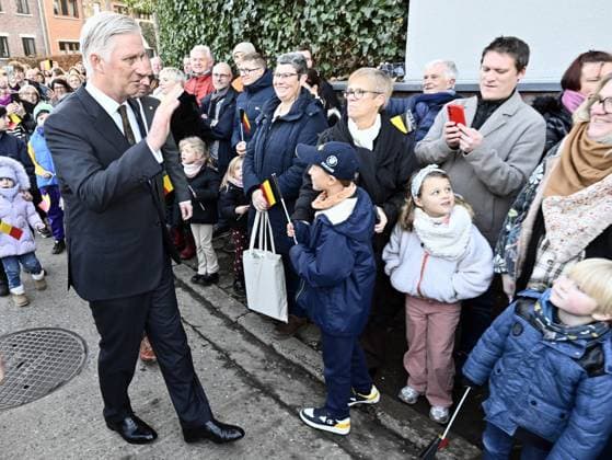 King Philippe - Filip of Belgium pictured during a royal visit to the Alzheimer cafe in Juprelle, Wednesday 26 November 2025. The Alzheimer Cafe is a meeting place where people with Alzheimer s disease, their loved ones, carers, healthcare providers and other interested parties can meet in a warm and informal atmosphere.  ERICxLALMAND 144435804