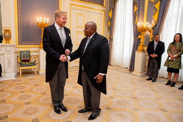 26-11-2025 Palace King Willem-Alexander during the credentials (geloofsbrieven) of the Ambassador of the Republic of Suriname, His Excellency R. W. Panka, at palace Noordeinde in The Hague. Â  Copyright: xPPEx
